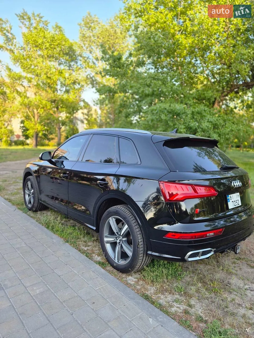 Audi SQ5 2018 VIN WA1A4AFY6J2229388 фото оголошення 4 з 5