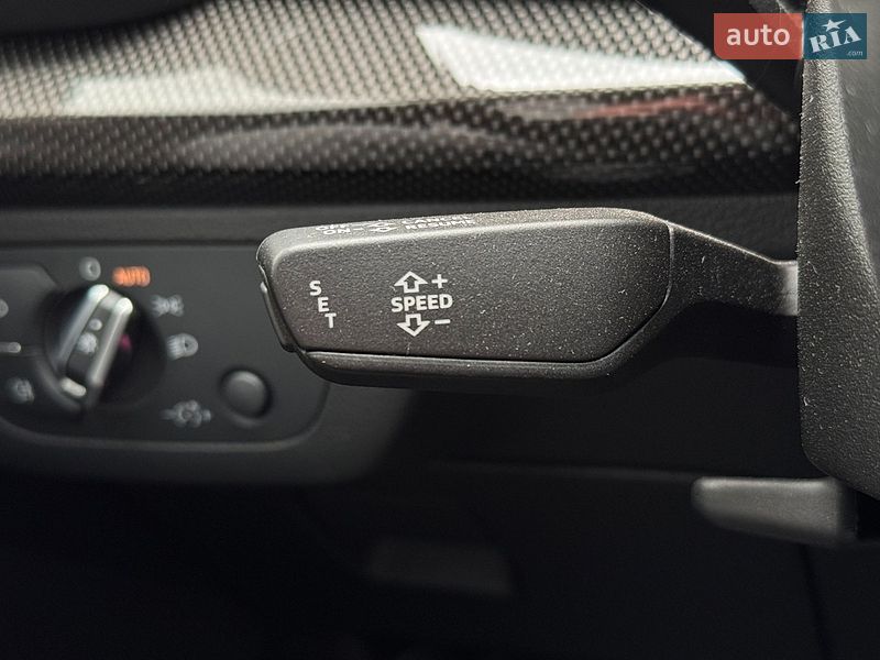 Внедорожник / Кроссовер Audi SQ5 2019 в Киеве