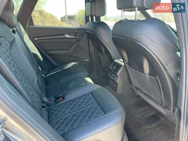 Внедорожник / Кроссовер Audi SQ5 2019 в Ровно