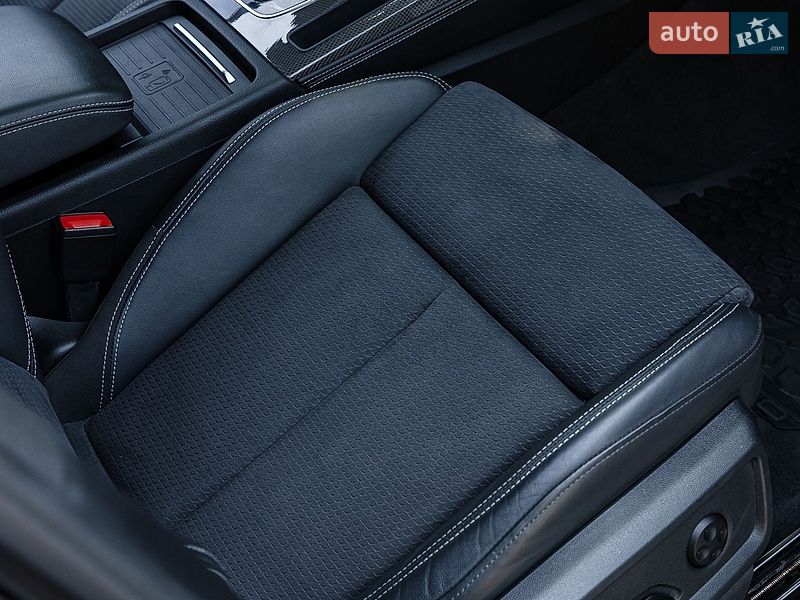 Позашляховик / Кросовер Audi SQ5 2021 в Дніпрі