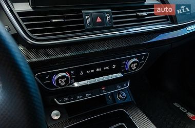 Позашляховик / Кросовер Audi SQ5 2021 в Дніпрі