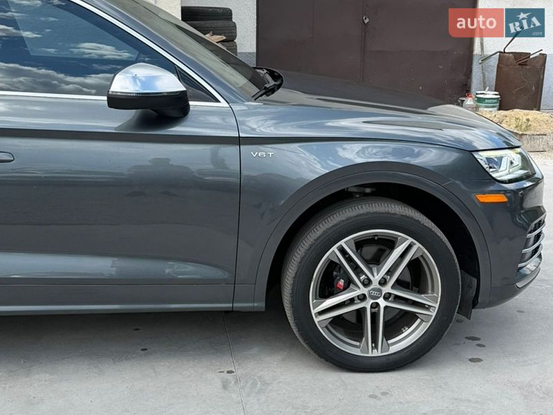 Позашляховик / Кросовер Audi SQ5 2017 в Дубні