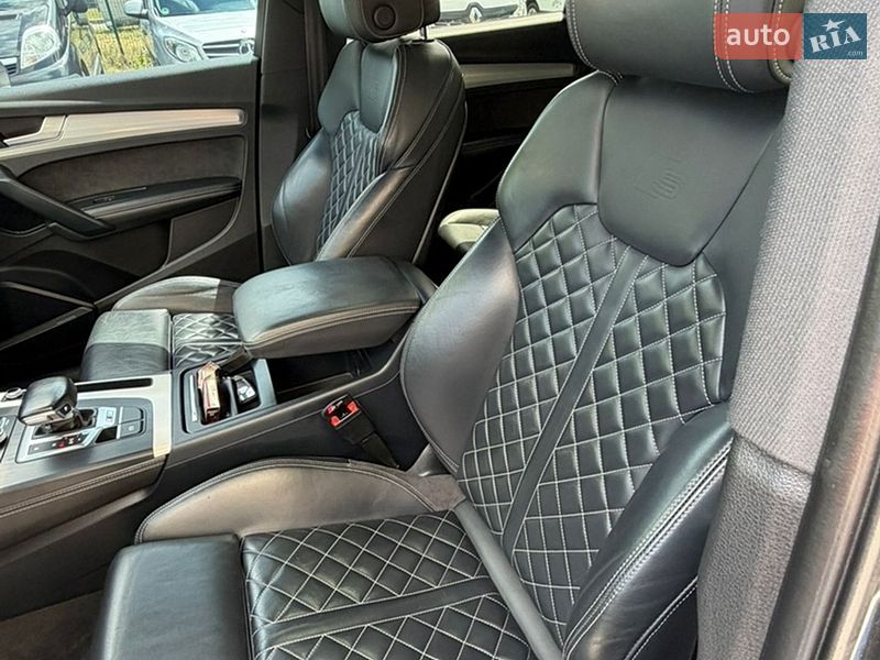 Позашляховик / Кросовер Audi SQ5 2017 в Дубні
