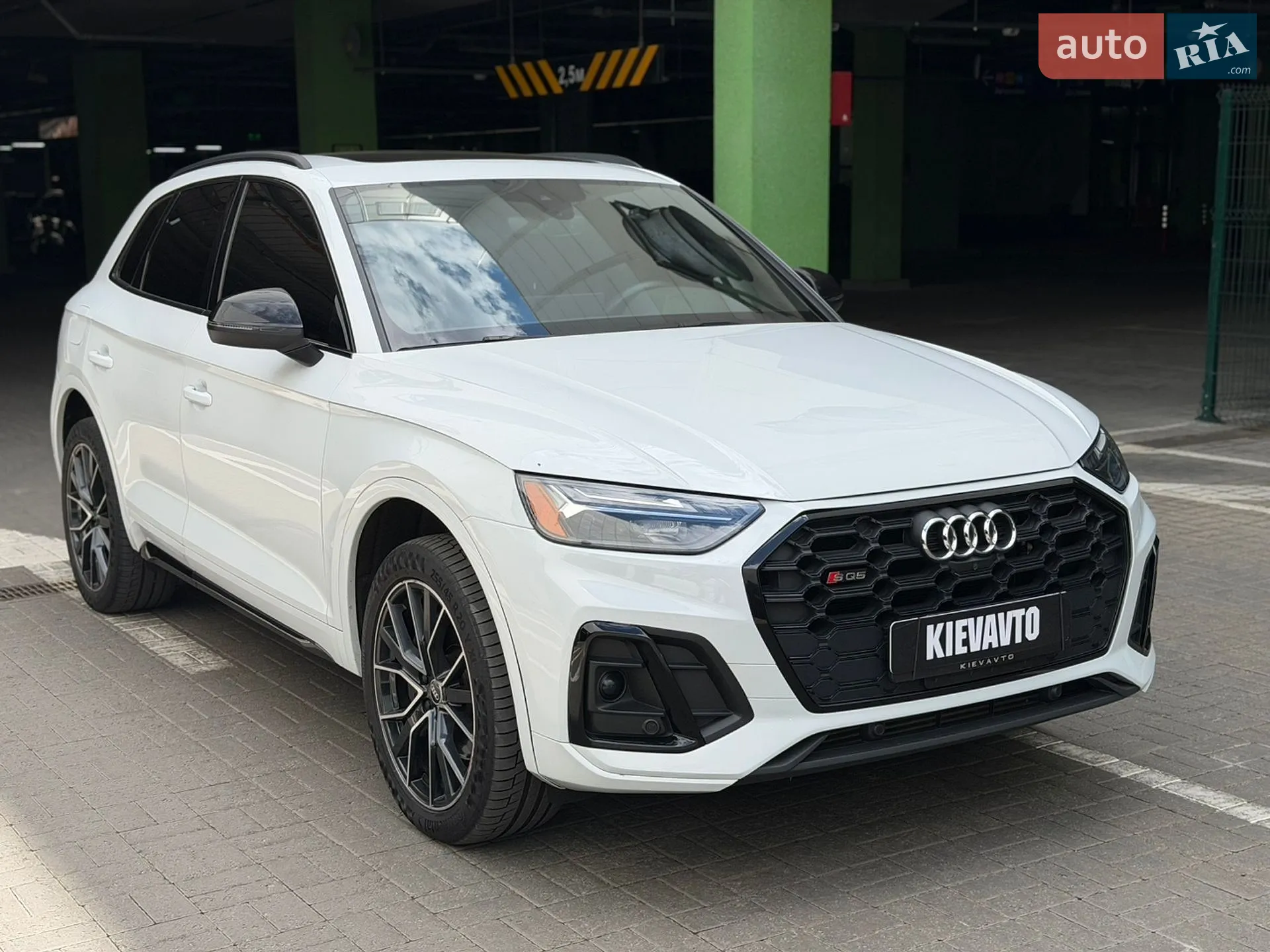 2020 Audi SQ5 - мініатюра 2