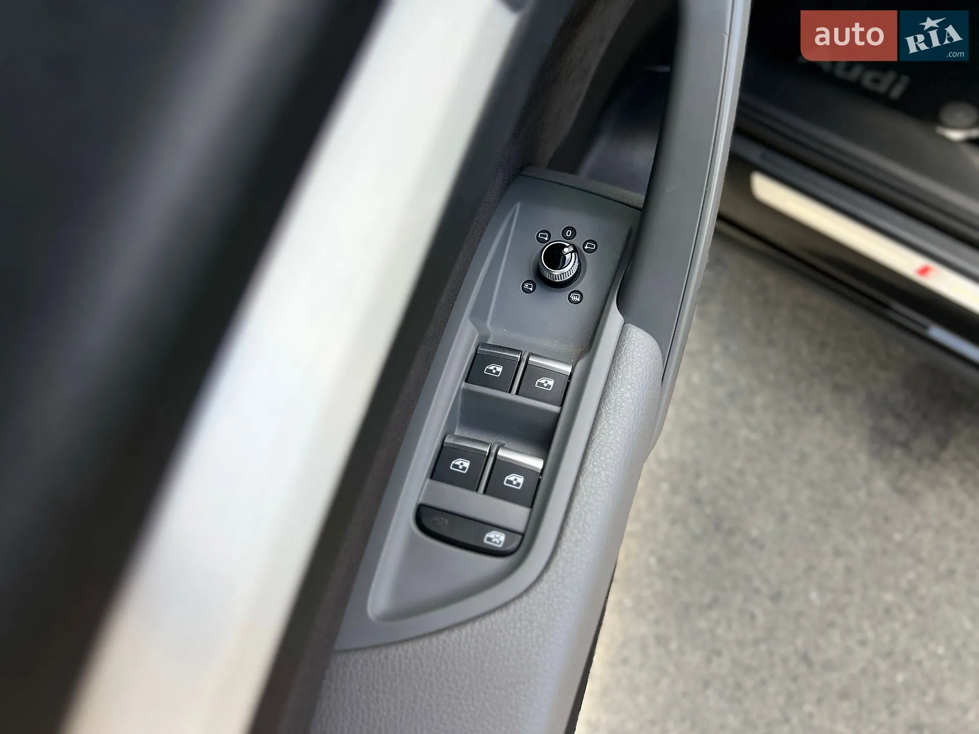 2017 Audi SQ5 - мініатюра 18