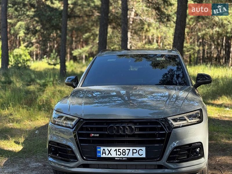 Внедорожник / Кроссовер Audi SQ5 2019 в Киеве