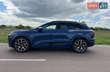 Внедорожник / Кроссовер Audi SQ6 e-tron 2024 в 