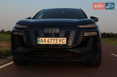 Внедорожник / Кроссовер Audi SQ6 e-tron 2024 в 