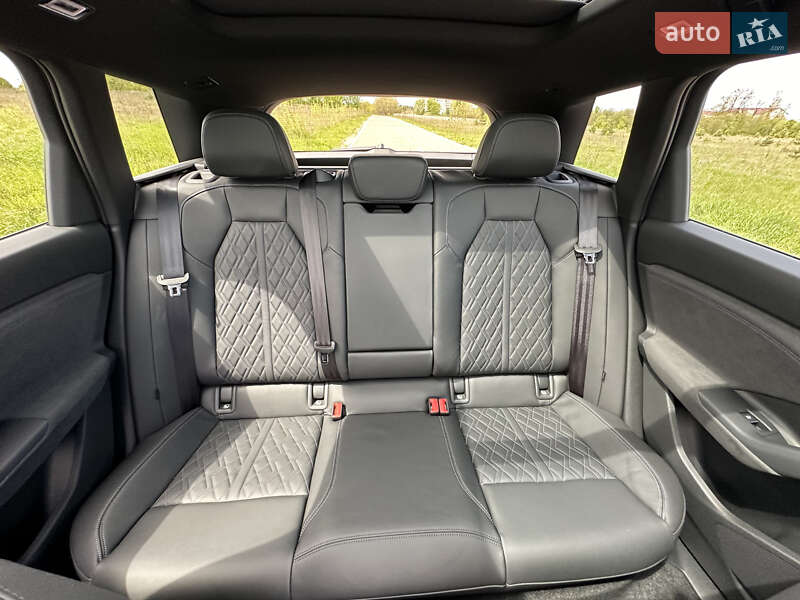 Внедорожник / Кроссовер Audi SQ6 e-tron 2024 в Киеве