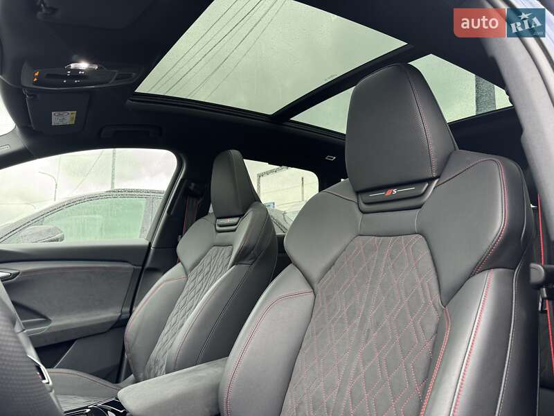 Позашляховик / Кросовер Audi SQ6 Sportback e-tron 2024 в Чернівцях