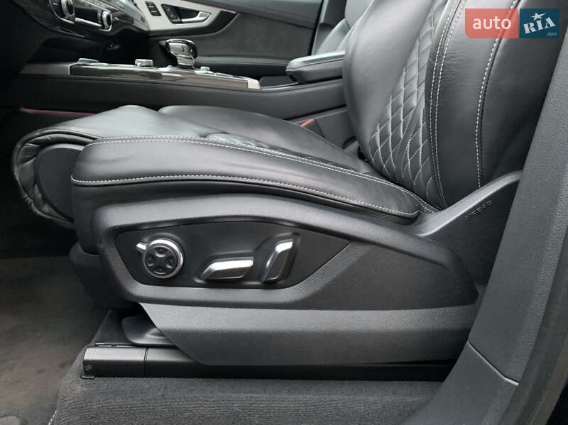 Внедорожник / Кроссовер Audi SQ7 2016 в Яготине фото 18 Внедорожник / Кроссовер Audi SQ7 2016 в Яготине