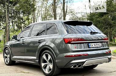 Внедорожник / Кроссовер Audi SQ7 2021 в Киеве