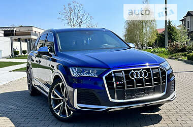 Внедорожник / Кроссовер Audi SQ7 2021 в 
