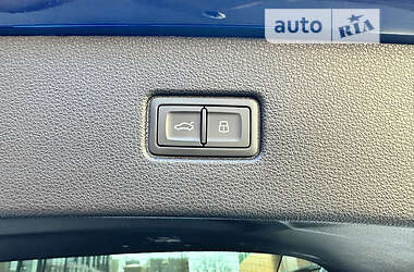 Внедорожник / Кроссовер Audi SQ7 2021 в 