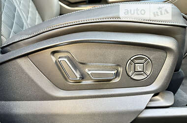Внедорожник / Кроссовер Audi SQ7 2021 в 