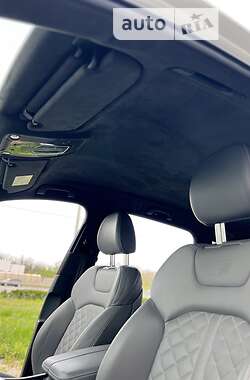 Внедорожник / Кроссовер Audi SQ7 2017 в 