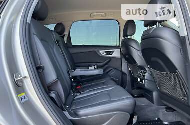 Внедорожник / Кроссовер Audi SQ7 2016 в 
