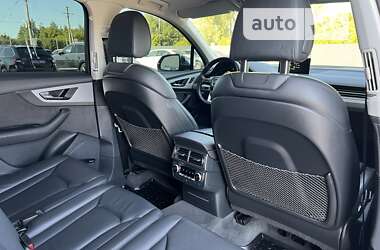 Внедорожник / Кроссовер Audi SQ7 2016 в 