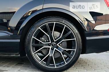 Внедорожник / Кроссовер Audi SQ7 2018 в 