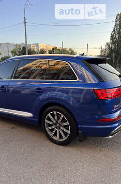 Внедорожник / Кроссовер Audi SQ7 2017 в 