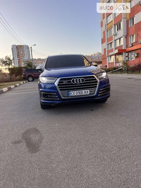 Позашляховик / Кросовер Audi SQ7 2017 в Києві
