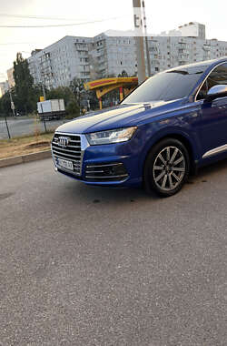 Внедорожник / Кроссовер Audi SQ7 2017 в 