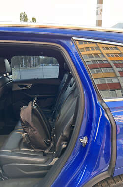 Внедорожник / Кроссовер Audi SQ7 2017 в 
