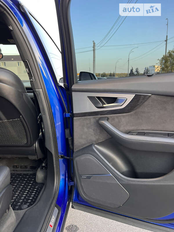 Позашляховик / Кросовер Audi SQ7 2017 в Києві