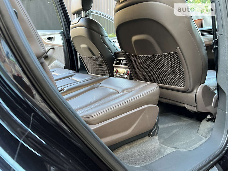 Внедорожник / Кроссовер Audi SQ7 2018 в Тернополе фото 56 Внедорожник / Кроссовер Audi SQ7 2018 в Тернополе