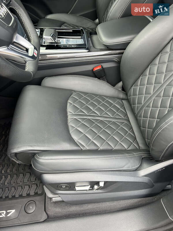 Внедорожник / Кроссовер Audi SQ7 2021 в Кривом Роге фото 21 Внедорожник / Кроссовер Audi SQ7 2021 в Кривом Роге