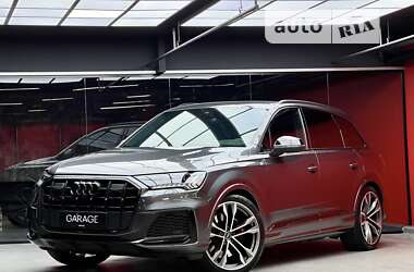 Внедорожник / Кроссовер Audi SQ7 2021 в Киеве