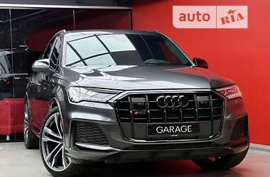 Внедорожник / Кроссовер Audi SQ7 2021 в Киеве