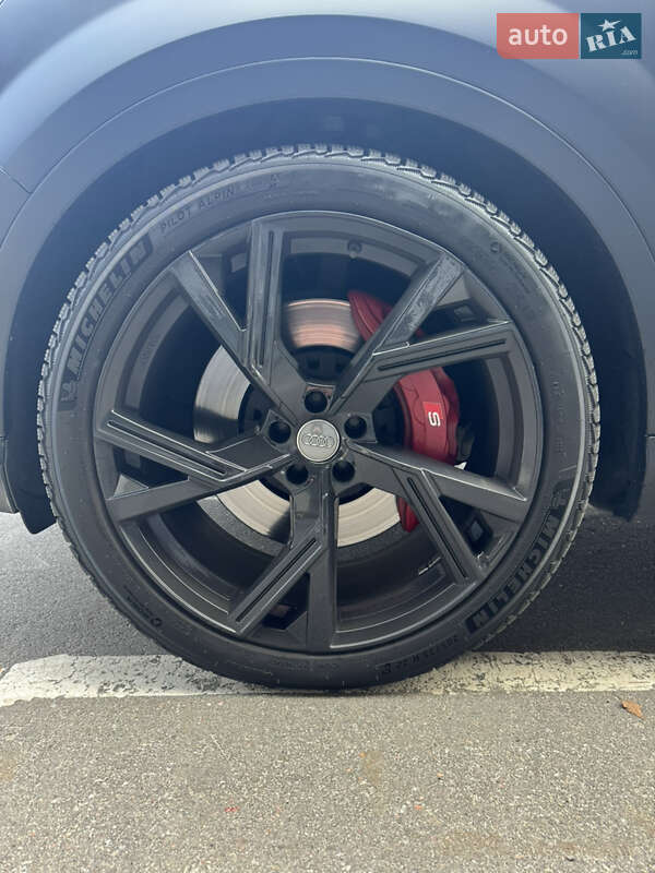 Внедорожник / Кроссовер Audi SQ7 2018 в Киеве