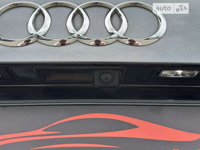 Позашляховик / Кросовер Audi SQ7 2017 в Мукачевому