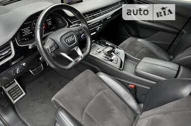 Внедорожник / Кроссовер Audi SQ7 2017 в 