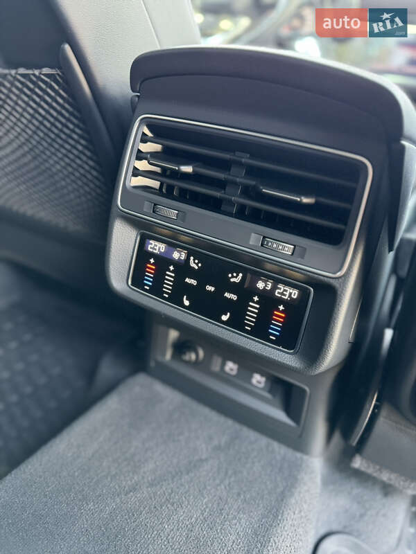 Внедорожник / Кроссовер Audi SQ7 2021 в Мукачево