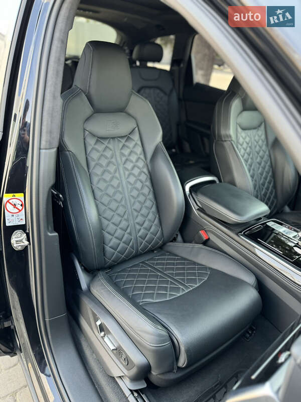 Внедорожник / Кроссовер Audi SQ7 2021 в Мукачево
