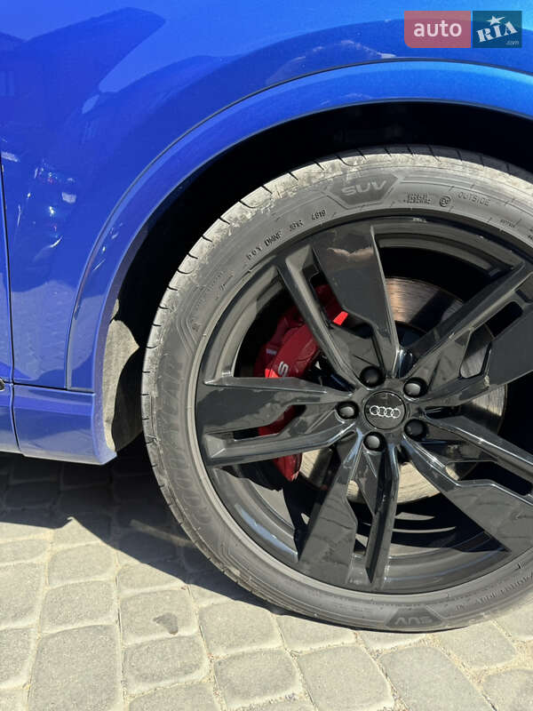 Внедорожник / Кроссовер Audi SQ7 2017 в Виннице