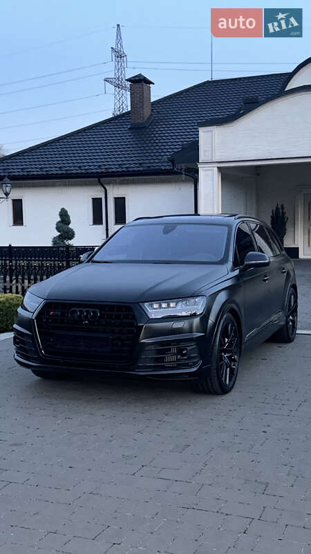 Внедорожник / Кроссовер Audi SQ7 2017 в Мукачево