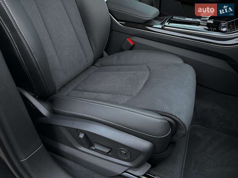 Позашляховик / Кросовер Audi SQ7 2024 в Одесі