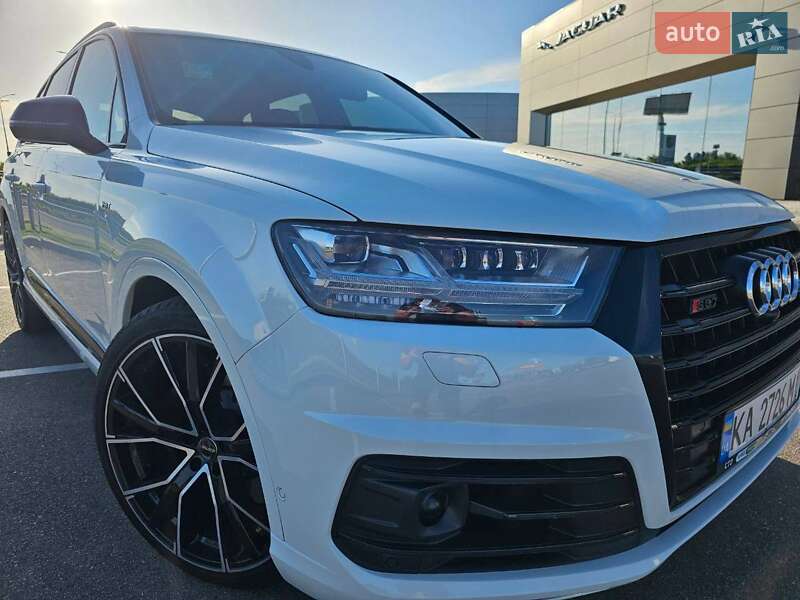 Внедорожник / Кроссовер Audi SQ7 2017 в 