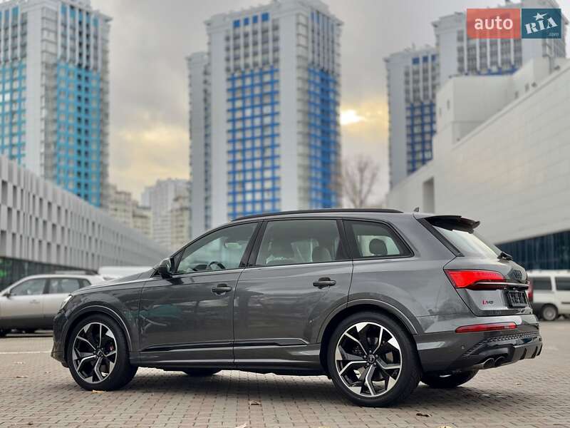 Позашляховик / Кросовер Audi SQ7 2024 в Одесі