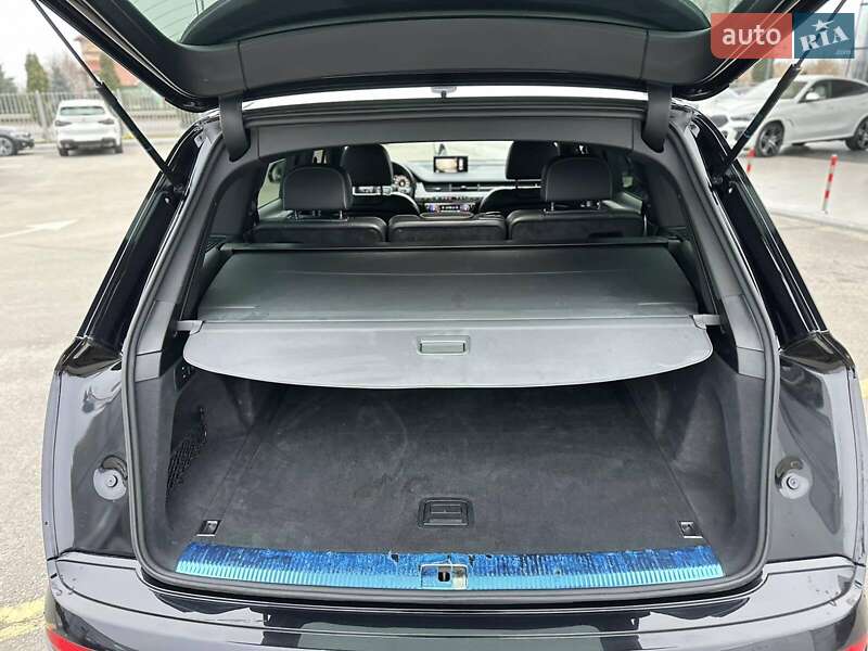 Внедорожник / Кроссовер Audi SQ7 2017 в Полтаве фото 22 Внедорожник / Кроссовер Audi SQ7 2017 в Полтаве