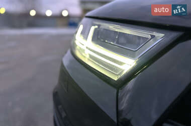 Внедорожник / Кроссовер Audi SQ7 2017 в 