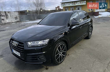 Внедорожник / Кроссовер Audi SQ7 2017 в 