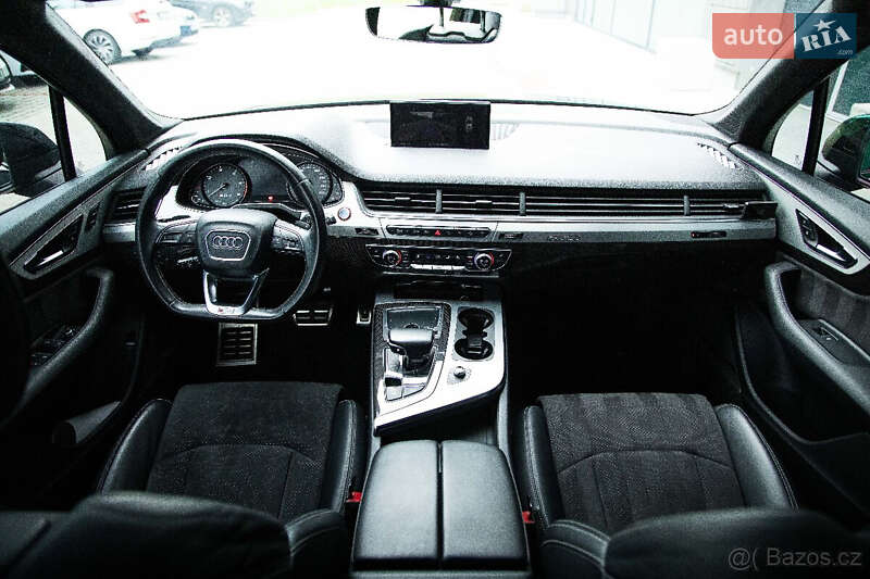 Внедорожник / Кроссовер Audi SQ7 2018 в Ужгороде