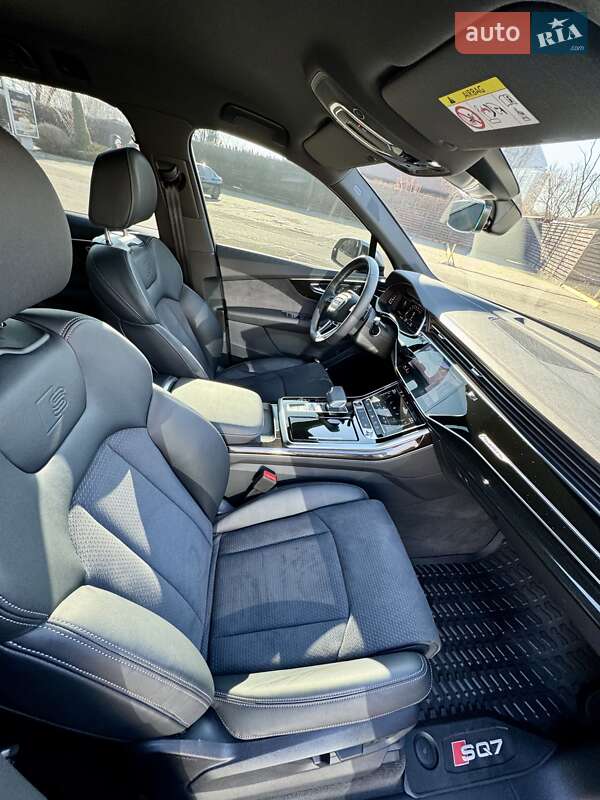 Внедорожник / Кроссовер Audi SQ7 2024 в Днепре