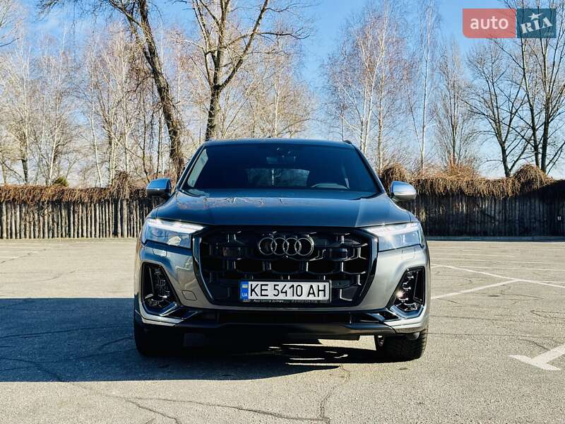 Внедорожник / Кроссовер Audi SQ7 2024 в Днепре