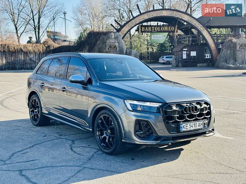 Внедорожник / Кроссовер Audi SQ7 2024 в Днепре