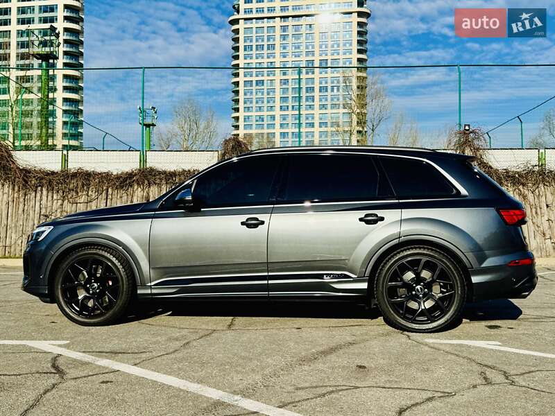 Внедорожник / Кроссовер Audi SQ7 2024 в Днепре